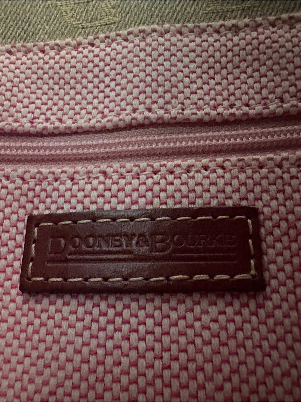 Dooney & Bourke Vintage Olive Monogram Satchel Pink Interior Push Lock Dust Bag - Picture 14 of 16